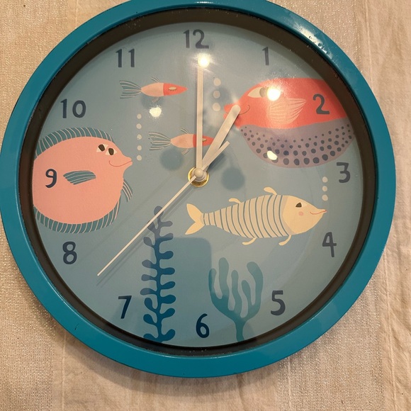 Wall clock - Picture 1 of 3